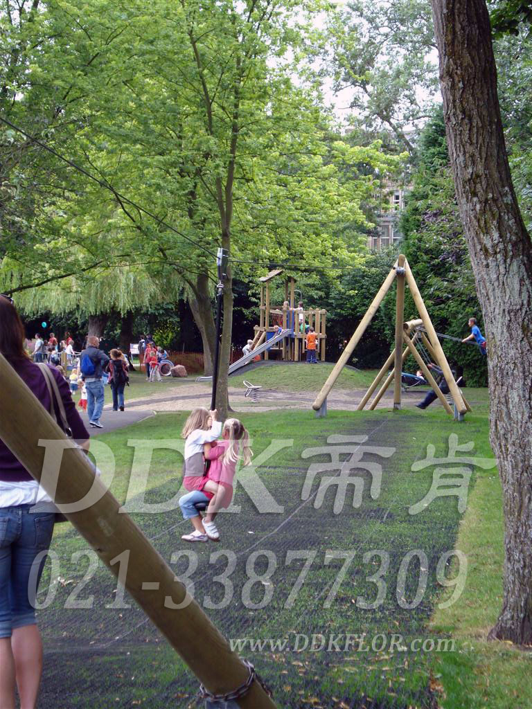 公園兒童游戲區_草坪地面保護_黑色樣板圖片，帝肯(DDK)_400_222效果圖，草坪保護墊