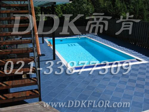 淺藍色平滑表面（2）_泳池周邊地面地墊樣板圖片,帝肯(DDK)_9013（Piz|廣場）效果圖，泳池地膠,泳池防滑地墊,泳池防滑地毯,游泳池防滑墊,游泳池防滑地膠,游泳池地墊