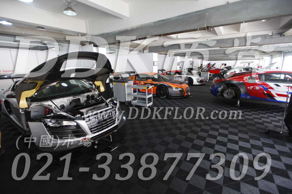 8-F1珠海站汽車維護區專用黑色抗壓地板樣板圖片,帝肯(DDK)_8100_6008（賽車P房帳篷地板）效果圖，帳篷地膠