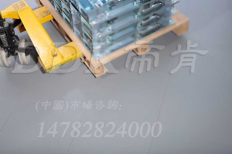 5mm-10mm耐碾壓防磨地膠板定制 銀行金庫地板膠灰色款 環保阻燃靜音防震抗砸，抗砸地膠,抗震地墊,抗壓地墊,抗壓地板,承重地膠墊,承重地磚,庫房地磚,庫房地膠墊,庫房地板,耐重壓地墊,耐重壓地板,重型地板,重型防滑耐油墊,耐磨抗壓防滑膠墊,耐壓地板,耐壓地磚,耐壓地膠,通道地毯,通道防滑墊,車間防砸地板,耐磨地墊,耐磨地膠,耐磨膠墊,耐磨材料,耐磨膠板,防砸膠墊,防火地墊,防火地毯,阻燃地墊,阻燃地板,阻燃防滑墊,阻燃地毯,橡膠地板,安全橡膠地墊,pvc橡膠地板,pvc地膠,pvc地板膠,pvc塑膠地板,地面保護墊,地面保護地毯,地膠,地板膠,塑料地磚,塑料地板,靜音地墊,靜音地毯